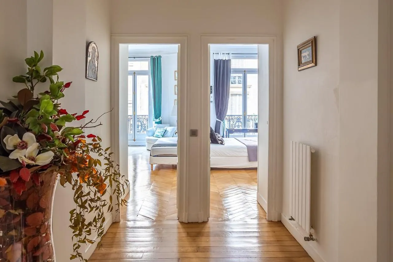 Lägenhet Prestigious Appartement Trocadero Paris